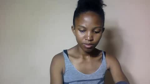 nathalie004 online show from December 14, 2025, 7:03 am