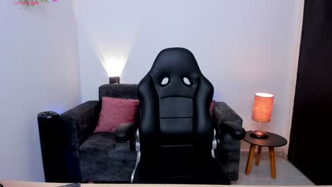 NATHALIE online show from February 8, 2025, 3:00 pm