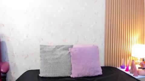 nathalie rossel online show from May 6, 2026, 7:08 pm