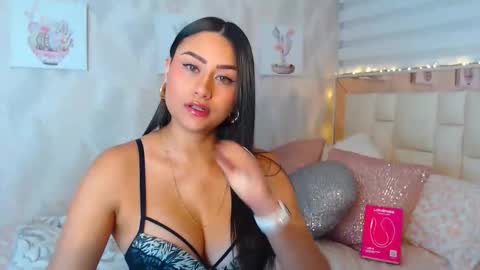Snapshot of nathalierose_1 chatting on April 9, 2026, 9:47 am Nathalie Rose online show from April 9, 2026, 9:47 am