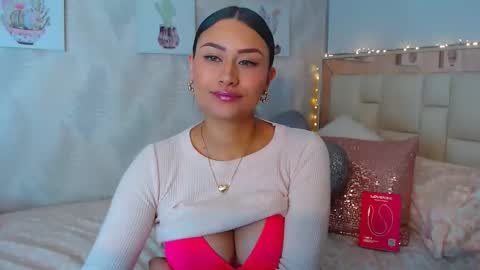 Snapshot of nathalierose_1 chatting on May 16, 2026, 9:28 am Nathalie Rose online show from May 16, 2026, 9:28 am