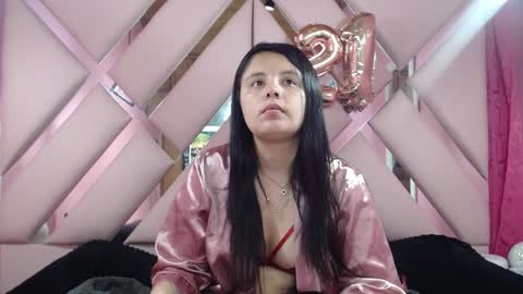 nathaly low online show from January 18, 2025, 6:03 am