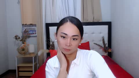 SWEET NATHALYA online show from December 10, 2024, 3:33 pm