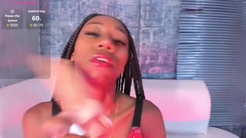 Snapshot of nathalyleen chatting on October 19, 2025, 9:26 pm online show from October 19, 2025, 9:26 pm