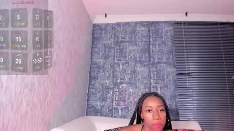 Snapshot of nathalyleen chatting on October 30, 2025, 9:04 pm online show from October 30, 2025, 9:04 pm