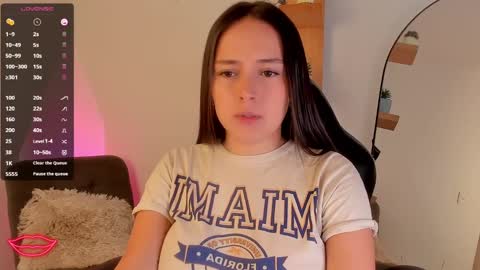 nathalyxx_ online show from February 21, 2025, 2:06 pm