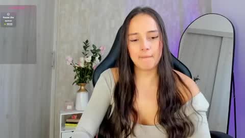 nathalyxx_ online show from May 14, 2026, 2:02 pm