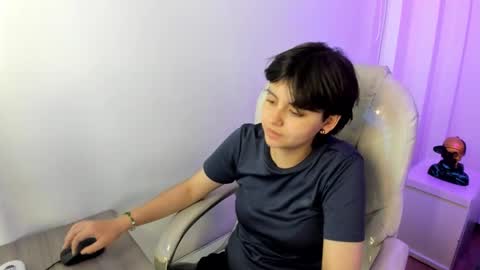 nathalyy_ds online show from February 13, 2026, 7:21 pm