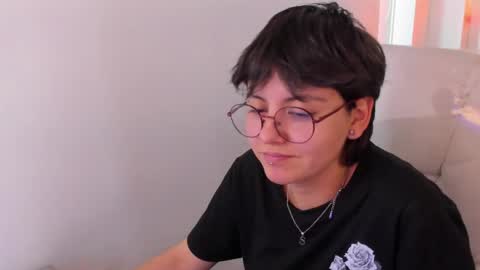 nathalyy_ds online show from April 30, 2026, 6:58 pm
