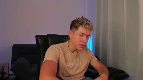 Nathan online show from November 4, 2025, 8:08 pm