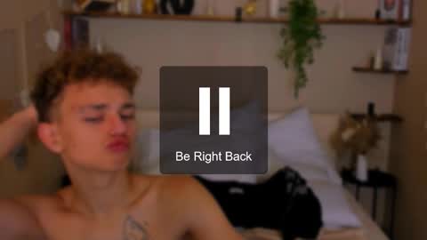 Snapshot of nathan_curl chatting on September 24, 2025, 6:33 pm Nathan online show from September 24, 2025, 6:33 pm