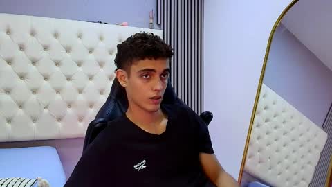 nathan_shimmer online show from April 23, 2026, 11:18 pm