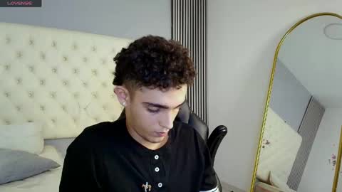 nathan_shimmer online show from May 7, 2026, 4:18 am