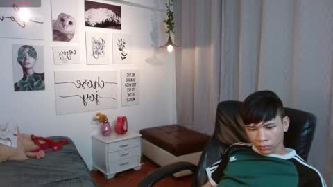 Snapshot of nathanclay chatting on September 30, 2025, 4:50 am nathanclay online show from September 30, 2025, 4:50 am