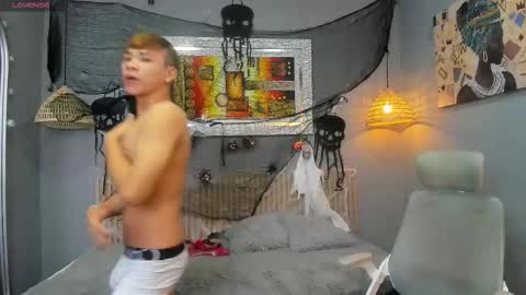 Snapshot of nathanclay chatting on October 18, 2025, 4:37 am nathanclay online show from October 18, 2025, 4:37 am