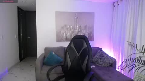 Snapshot of nati_kitty chatting on February 19, 2025, 12:57 am Nati kitty online show from February 19, 2025, 12:57 am