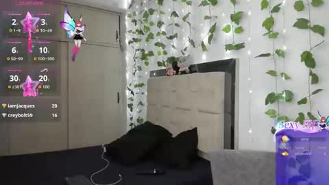 Natalie online show from April 24, 2026, 11:18 pm