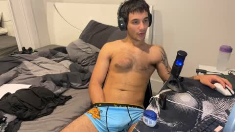 native_boy2 online show from May 3, 2026, 4:13 pm