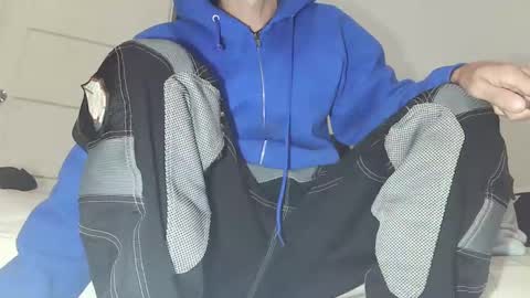 natou3x online show from September 21, 2025, 7:37 pm