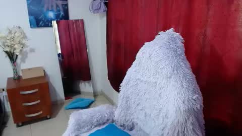 Snapshot of natshaa chatting on February 6, 2026, 10:02 pm IG natsaall online show from February 6, 2026, 10:02 pm