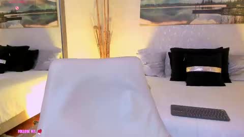 Snapshot of natt_collins chatting on September 18, 2025, 7:38 pm Natalia online show from September 18, 2025, 7:38 pm