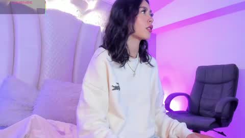 Natalia online show from May 10, 2026, 3:33 am
