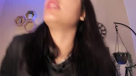 NATTASHA BROWN  online show from January 7, 2026, 10:40 am