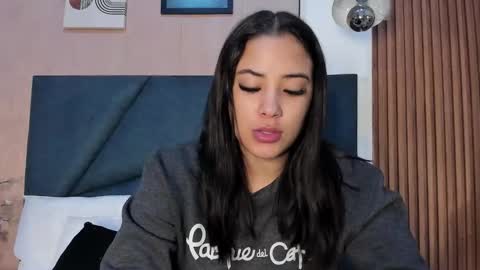 NATTASHA BROWN  online show from January 8, 2026, 10:50 am