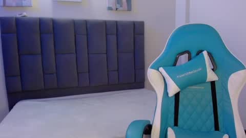 natti_bluee online show from April 2, 2026, 2:20 am