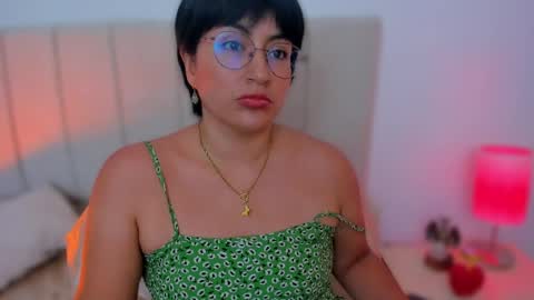 Nathalie online show from April 1, 2026, 8:06 pm