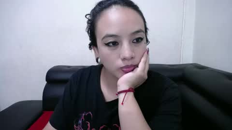 Snapshot of nattyhott1 chatting on March 12, 2025, 5:24 am Natty online show from March 12, 2025, 5:24 am