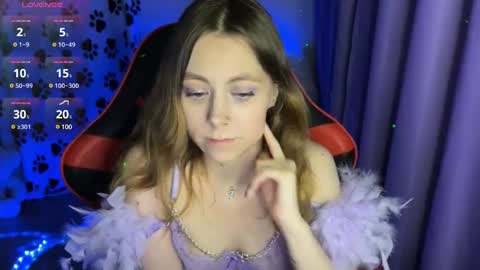 natural_babe666 online show from December 7, 2024, 1:29 pm