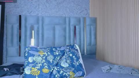Snapshot of naturaltitss_ chatting on April 26, 2026, 7:22 pm Gwen online show from April 26, 2026, 7:22 pm