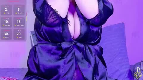 Snapshot of naturaltitss_ chatting on April 29, 2026, 2:43 pm Gwen online show from April 29, 2026, 2:43 pm