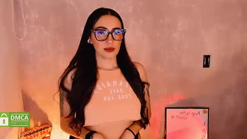 Snapshot of natval_ chatting on December 6, 2024, 11:00 am Natalia Valeria online show from December 6, 2024, 11:00 am
