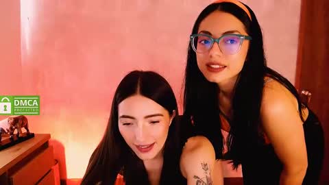 Snapshot of natval_ chatting on December 15, 2024, 1:11 pm Natalia Valeria online show from December 15, 2024, 1:11 pm