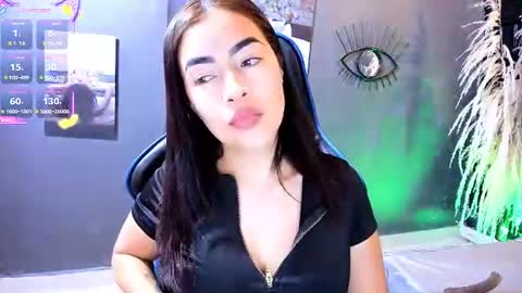 Snapshot of naty_07 chatting on July 23, 2026, 5:00 pm Natalia online show from July 23, 2026, 5:00 pm