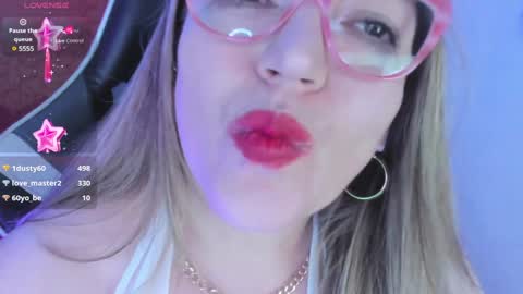 Snapshot of naty__mature_ chatting on January 14, 2025, 1:04 am Nataly online show from January 14, 2025, 1:04 am