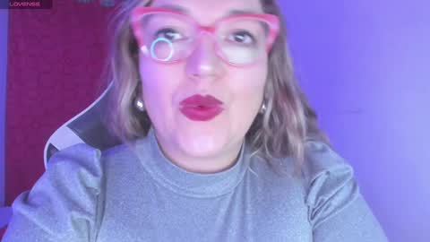 Snapshot of naty__mature_ chatting on January 25, 2025, 3:19 am Nataly online show from January 25, 2025, 3:19 am