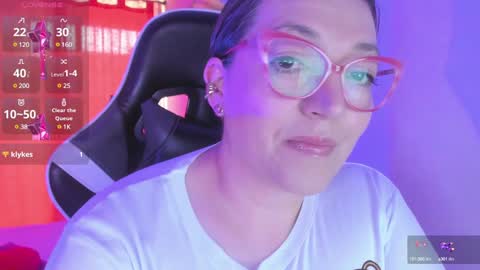 Snapshot of naty__mature_ chatting on February 2, 2025, 10:28 pm Nataly online show from February 2, 2025, 10:28 pm