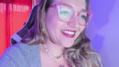 Snapshot of naty__mature_ chatting on February 3, 2025, 10:21 pm Nataly online show from February 3, 2025, 10:21 pm