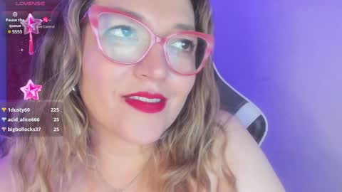 Snapshot of naty__mature_ chatting on February 5, 2025, 12:31 am Nataly online show from February 5, 2025, 12:31 am