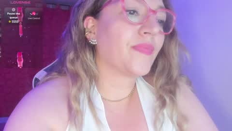 Snapshot of naty__mature_ chatting on February 6, 2025, 2:11 am Nataly online show from February 6, 2025, 2:11 am