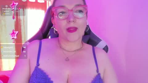 Snapshot of naty__mature_ chatting on February 6, 2025, 6:02 pm Nataly online show from February 6, 2025, 6:02 pm