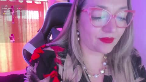 Snapshot of naty__mature_ chatting on February 7, 2025, 7:49 pm Nataly online show from February 7, 2025, 7:49 pm