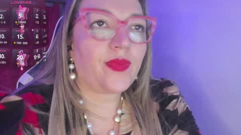 Snapshot of naty__mature_ chatting on February 8, 2025, 6:43 am Nataly online show from February 8, 2025, 6:43 am