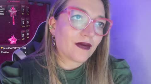 Snapshot of naty__mature_ chatting on February 9, 2025, 3:22 am Nataly online show from February 9, 2025, 3:22 am