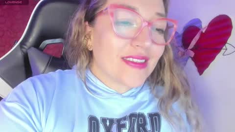 Snapshot of naty__mature_ chatting on February 17, 2025, 12:32 am Nataly online show from February 17, 2025, 12:32 am