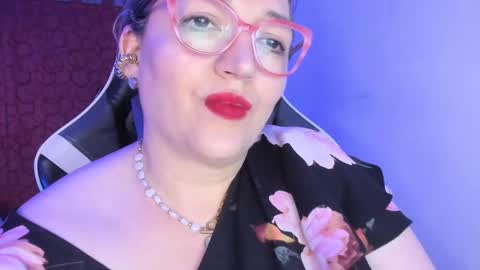 Snapshot of naty__mature_ chatting on September 10, 2025, 1:49 am Nataly online show from September 10, 2025, 1:49 am