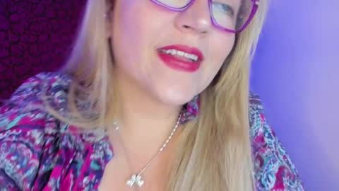 Snapshot of naty__mature_ chatting on September 16, 2025, 11:17 pm Nataly online show from September 16, 2025, 11:17 pm